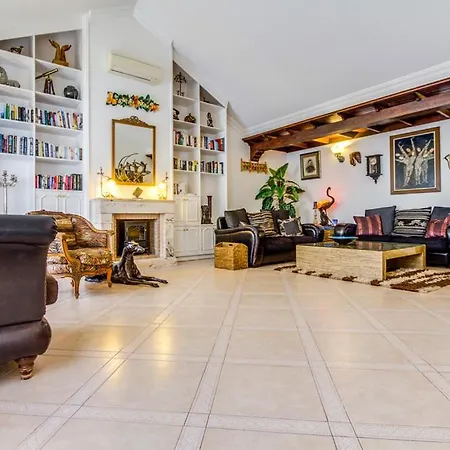 فيلة Puerto Del Carmen Sleeps 8 Pool Wifi
