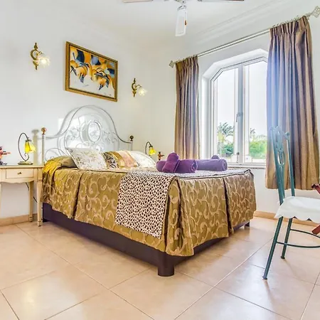 Villa Puerto Del Carmen Sleeps 8 Pool Wifi *